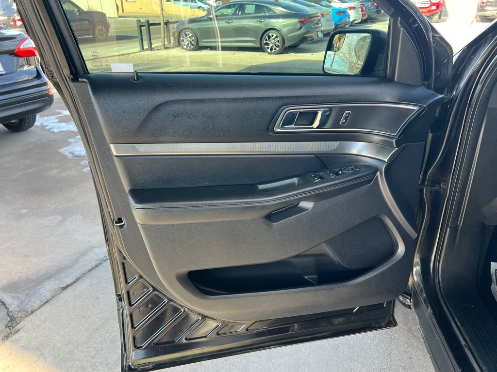 Ford Explorer XLT 4WD 2019