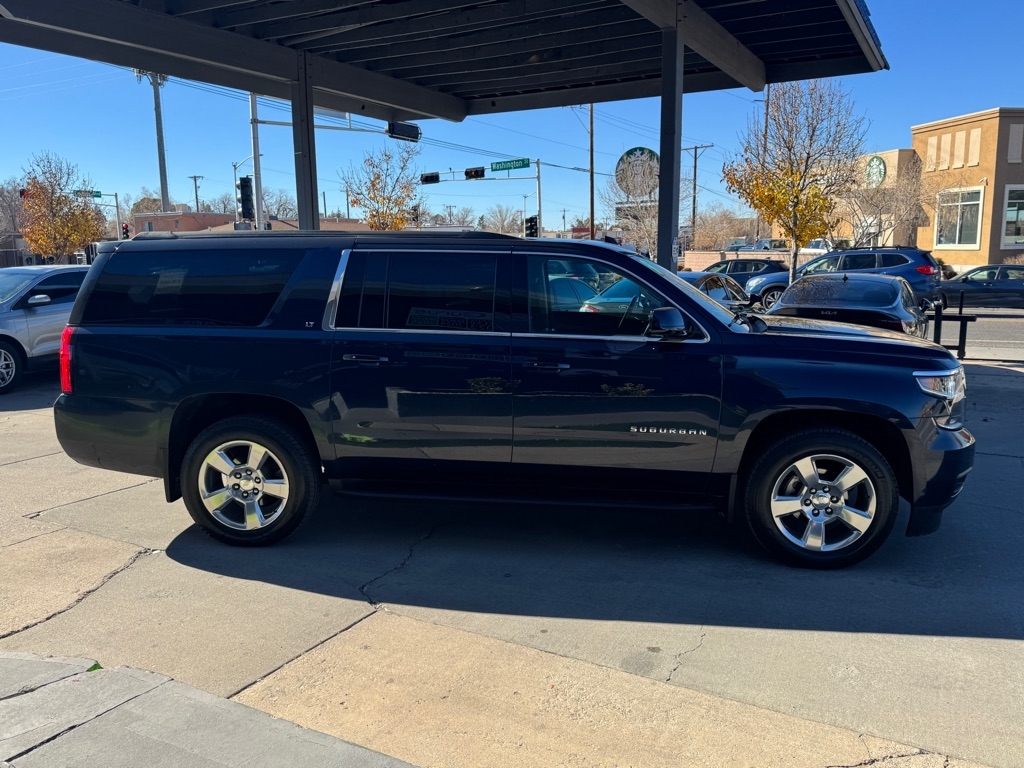Chevrolet Suburban LT 4WD 2019