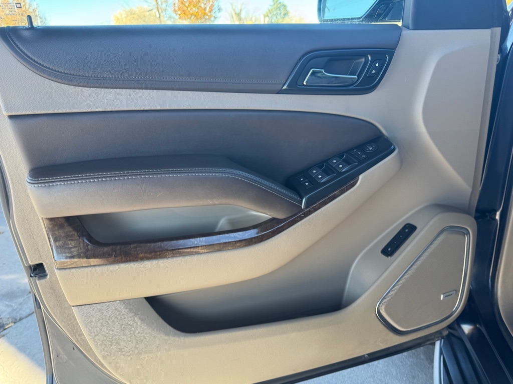 Chevrolet Suburban LT 4WD 2019