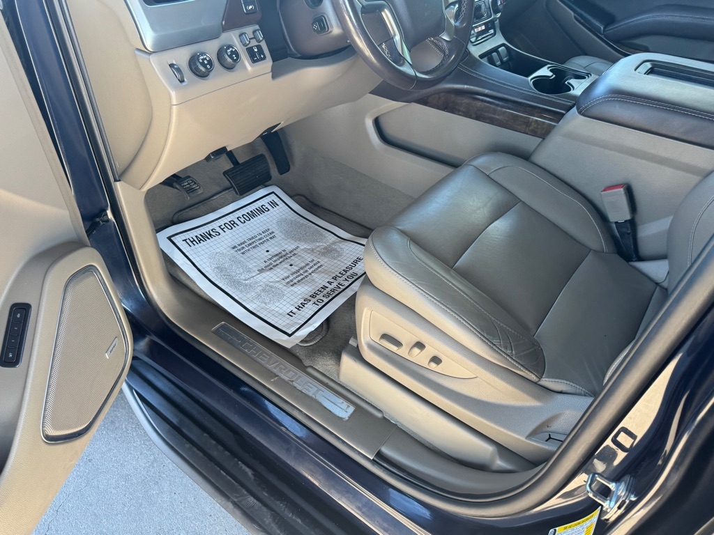 Chevrolet Suburban LT 4WD 2019