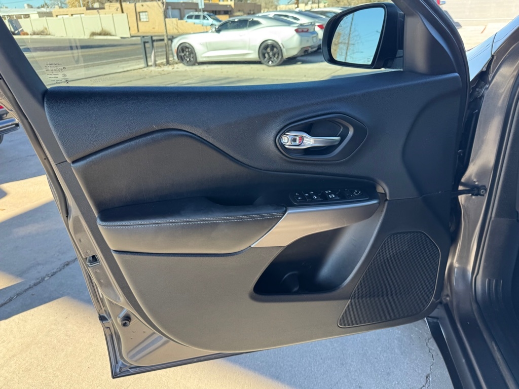 Jeep Cherokee Latitude Plus 4WD 2019