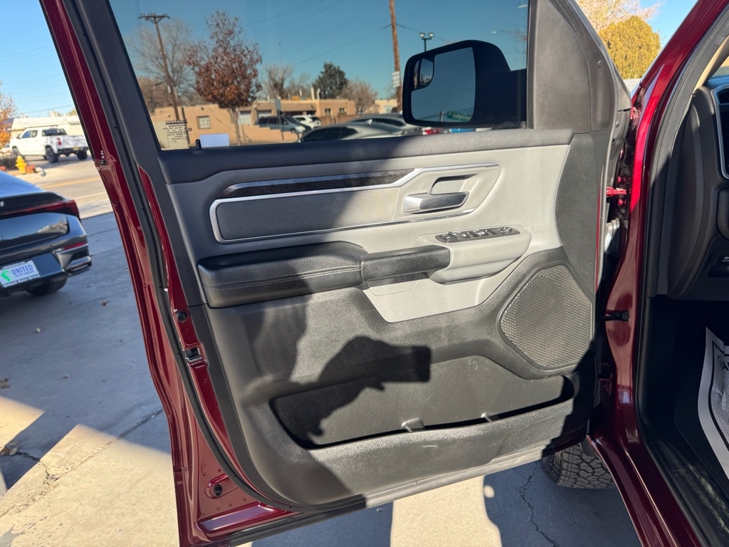 RAM 1500 Big Horn Crew Cab SWB 4WD 2019