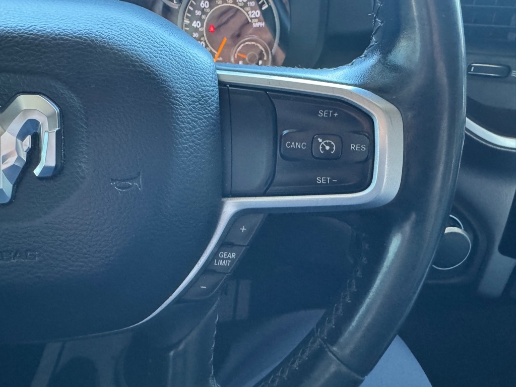 RAM 1500 Big Horn Crew Cab SWB 4WD 2019