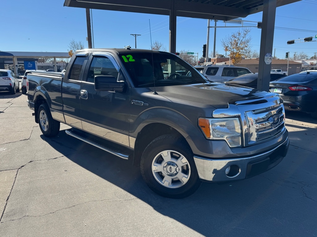 Ford F-150 XL SuperCab 8-ft. Bed 2WD 2012