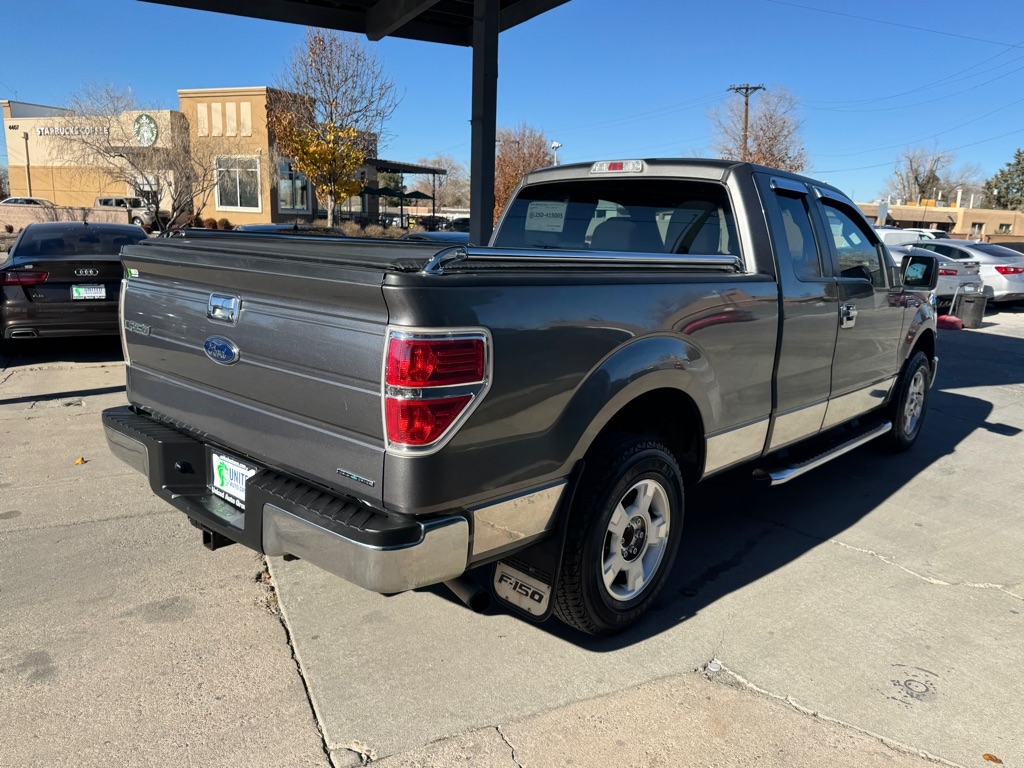Ford F-150 XL SuperCab 8-ft. Bed 2WD 2012