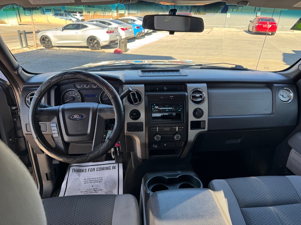 Ford F-150 XL SuperCab 8-ft. Bed 2WD 2012