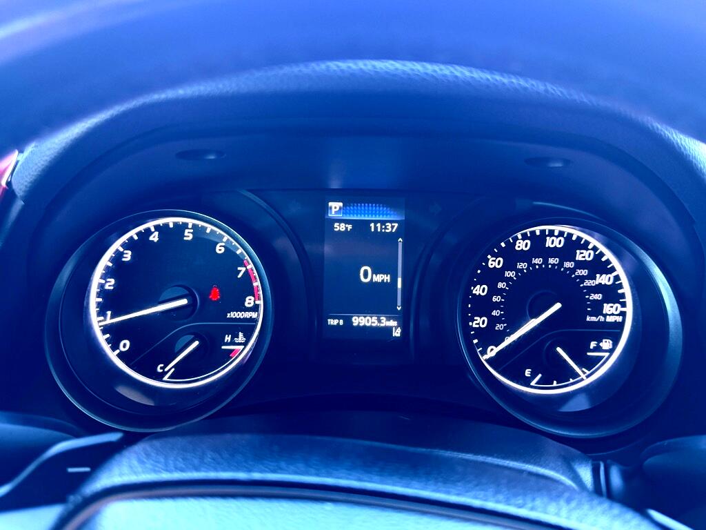 Toyota Camry SE 2021