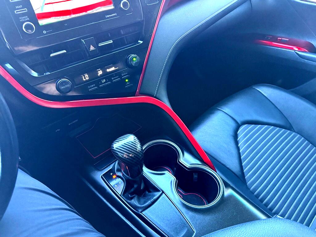 Toyota Camry SE 2021