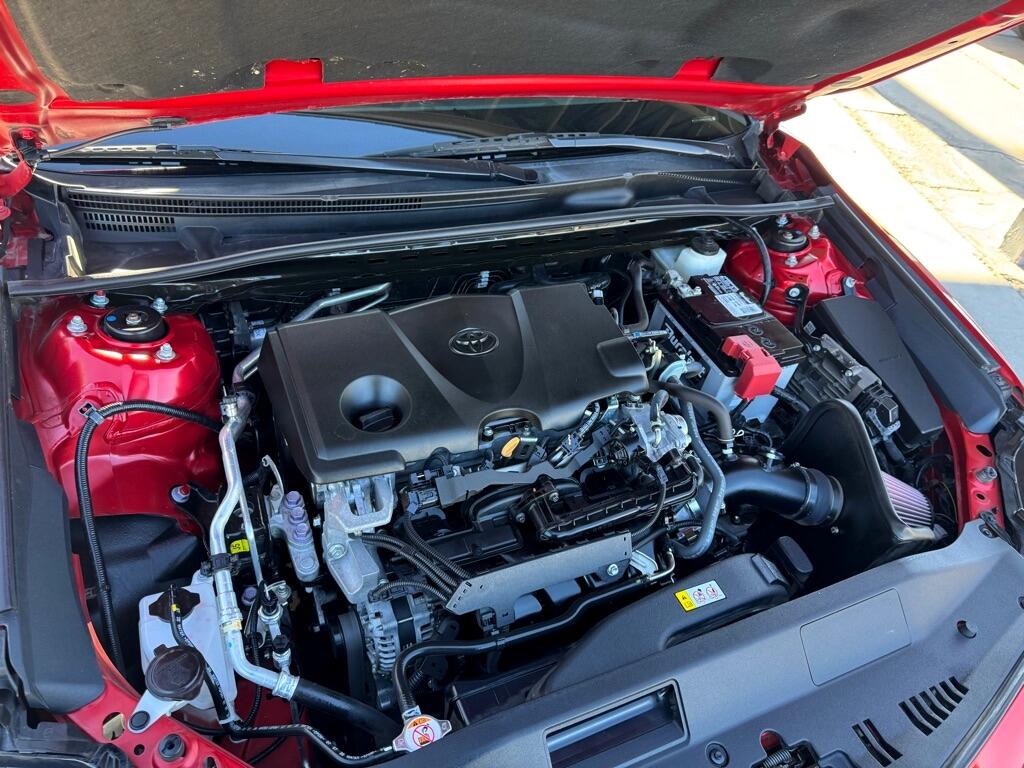 Toyota Camry SE 2021