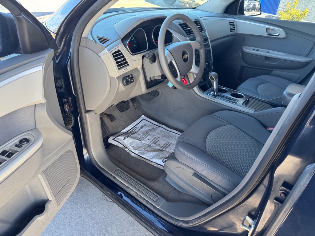 Chevrolet Traverse LS FWD w/PDC 2012