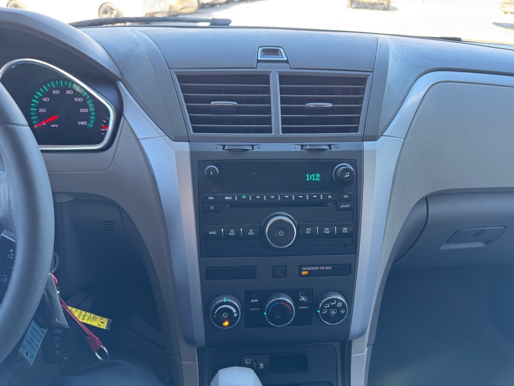 Chevrolet Traverse LS FWD w/PDC 2012