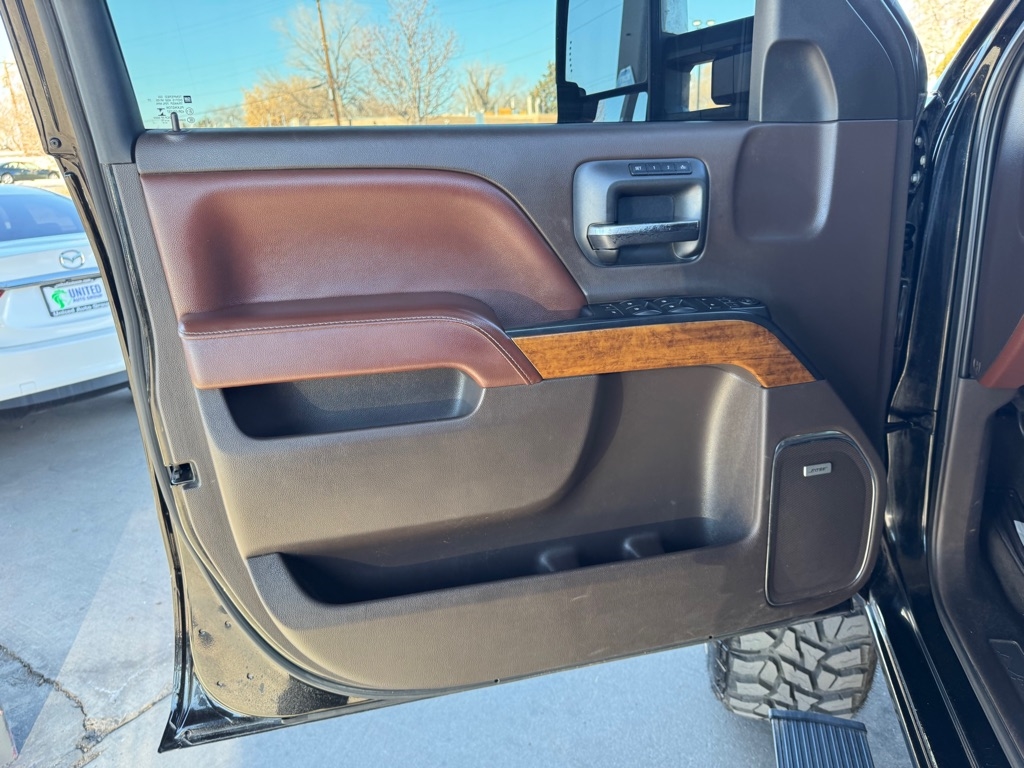 Chevrolet Silverado 3500HD LTZ Crew Cab 4WD 2015