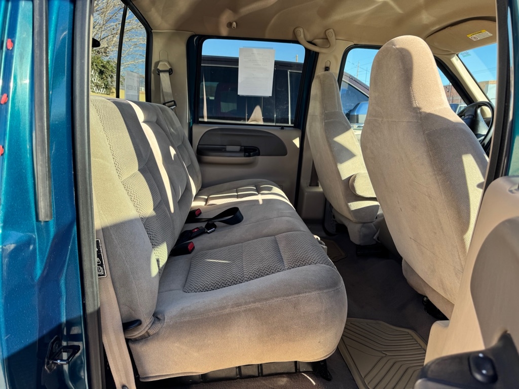 Ford F-250 SD XL Crew Cab Short Bed 4WD 2001