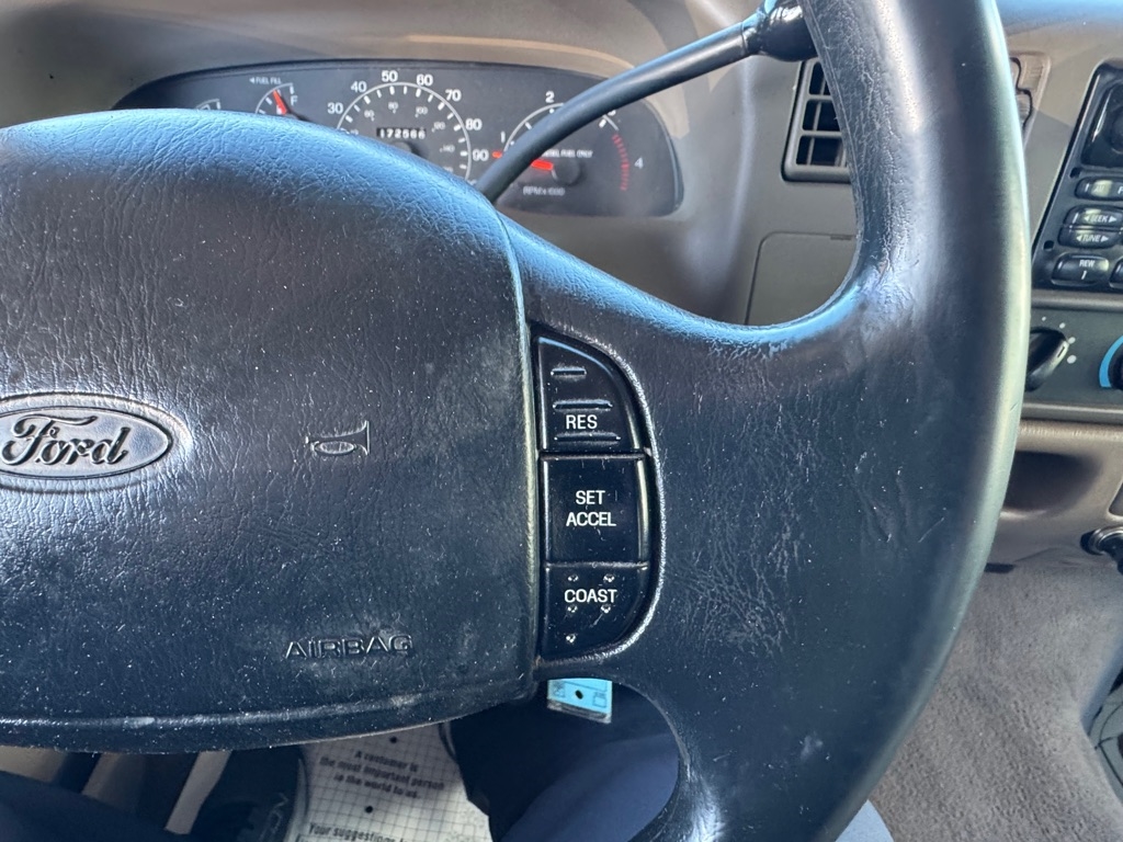 Ford F-250 SD XL Crew Cab Short Bed 4WD 2001