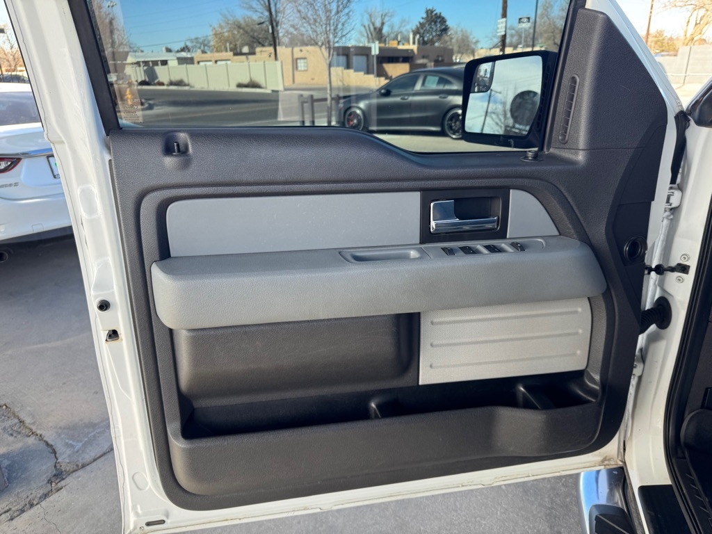 Ford F-150 XL SuperCrew 5.5-ft. Bed 4WD 2013