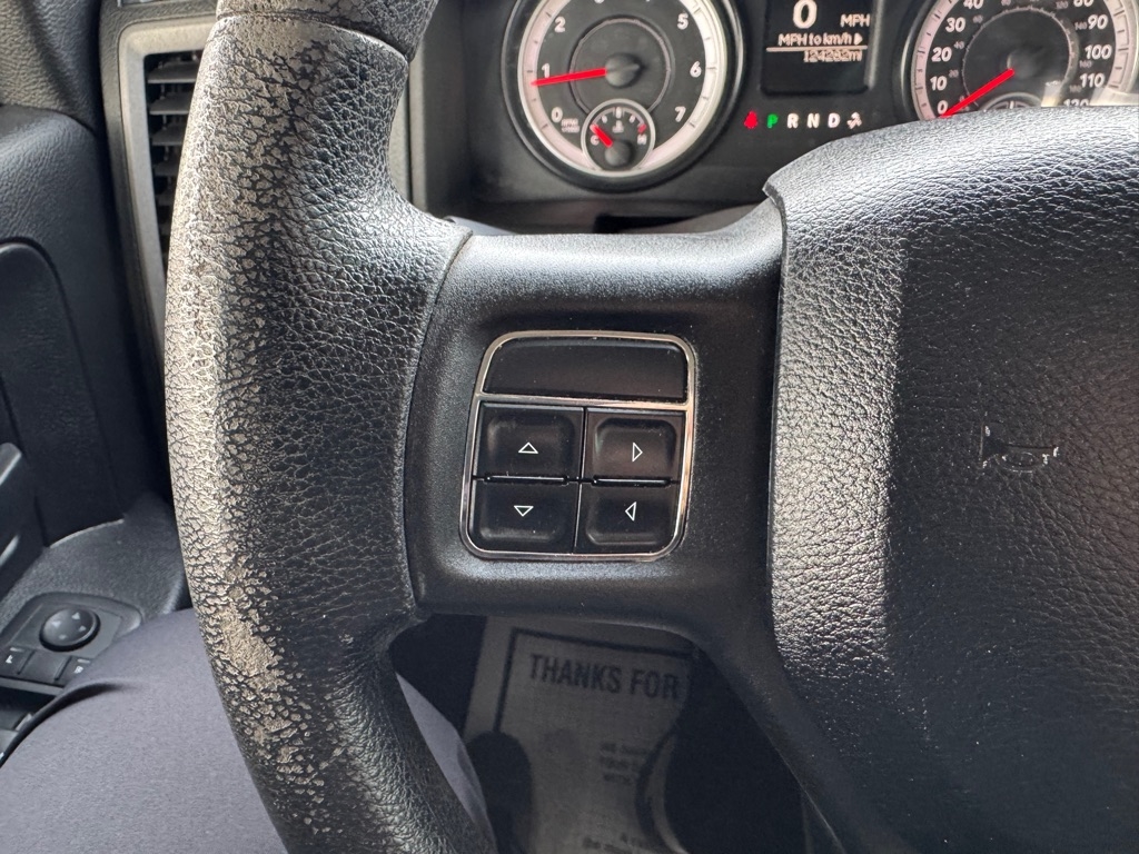 RAM 1500 Tradesman Quad Cab 4WD 2014