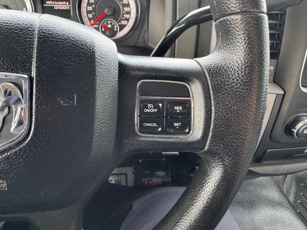 RAM 1500 Tradesman Quad Cab 4WD 2014