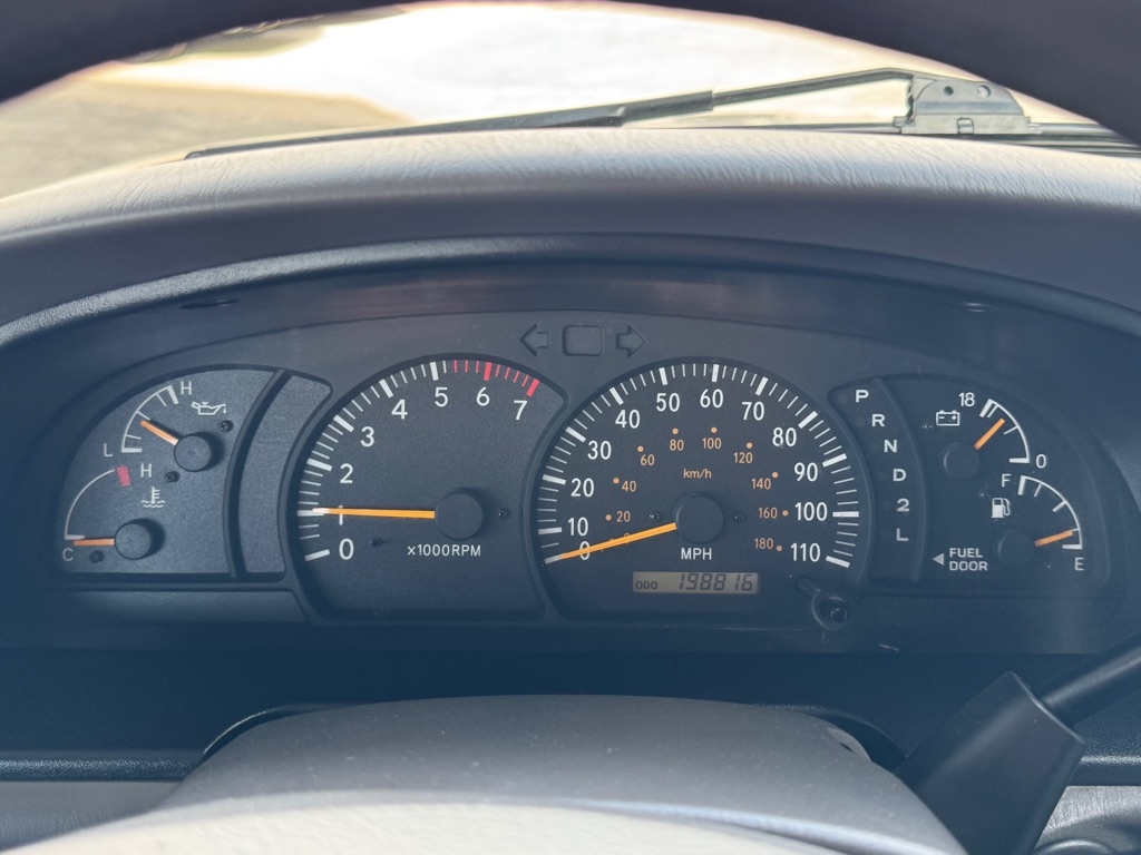 Toyota Tundra SR5 Double Cab 2WD 2004