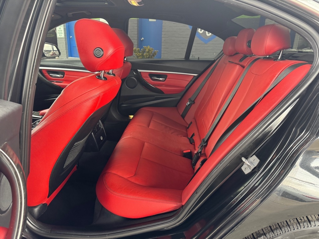 BMW 3-Series 330i SULEV Sedan 2018