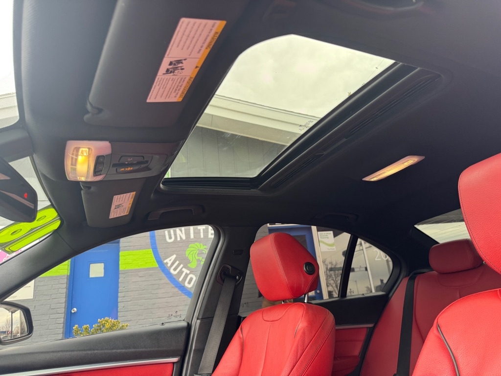 BMW 3-Series 330i SULEV Sedan 2018