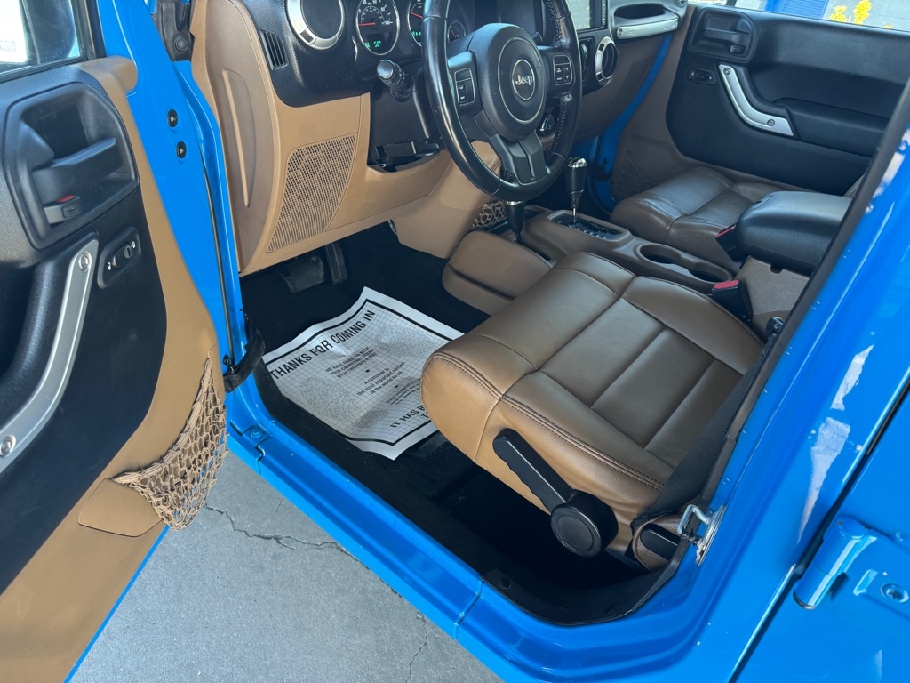 Jeep Wrangler Unlimited Sahara 4WD 2011