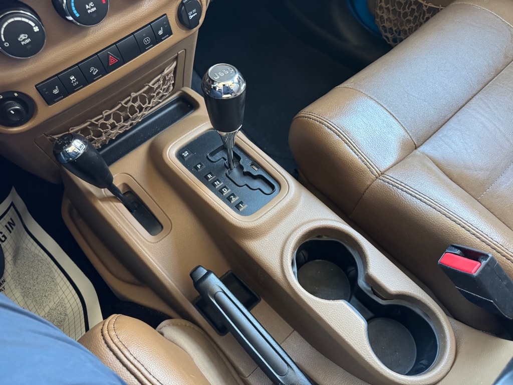 Jeep Wrangler Unlimited Sahara 4WD 2011