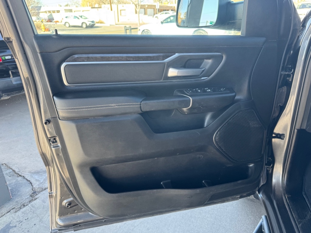 RAM 1500 Big Horn Crew Cab SWB 4WD 2024