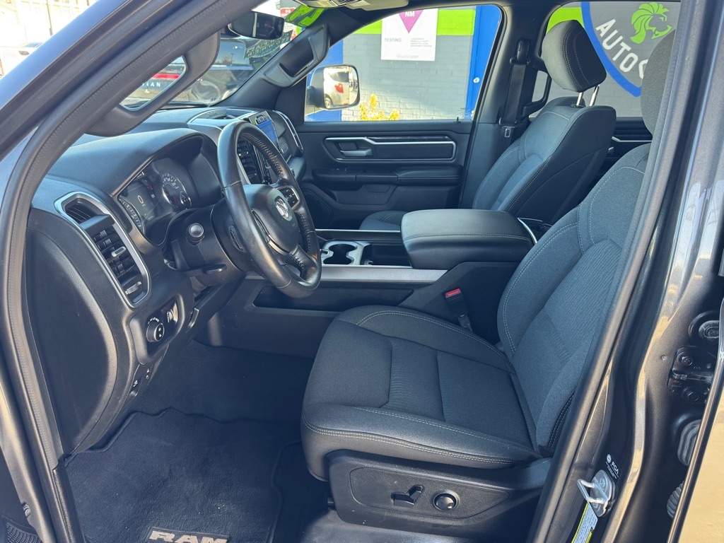 RAM 1500 Big Horn Crew Cab SWB 4WD 2024