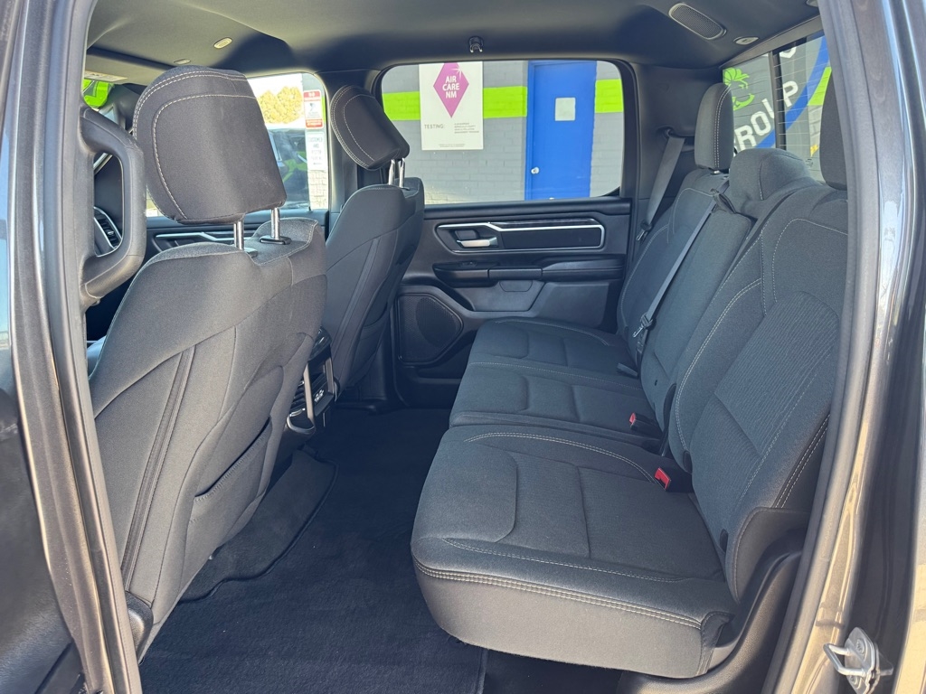 RAM 1500 Big Horn Crew Cab SWB 4WD 2024