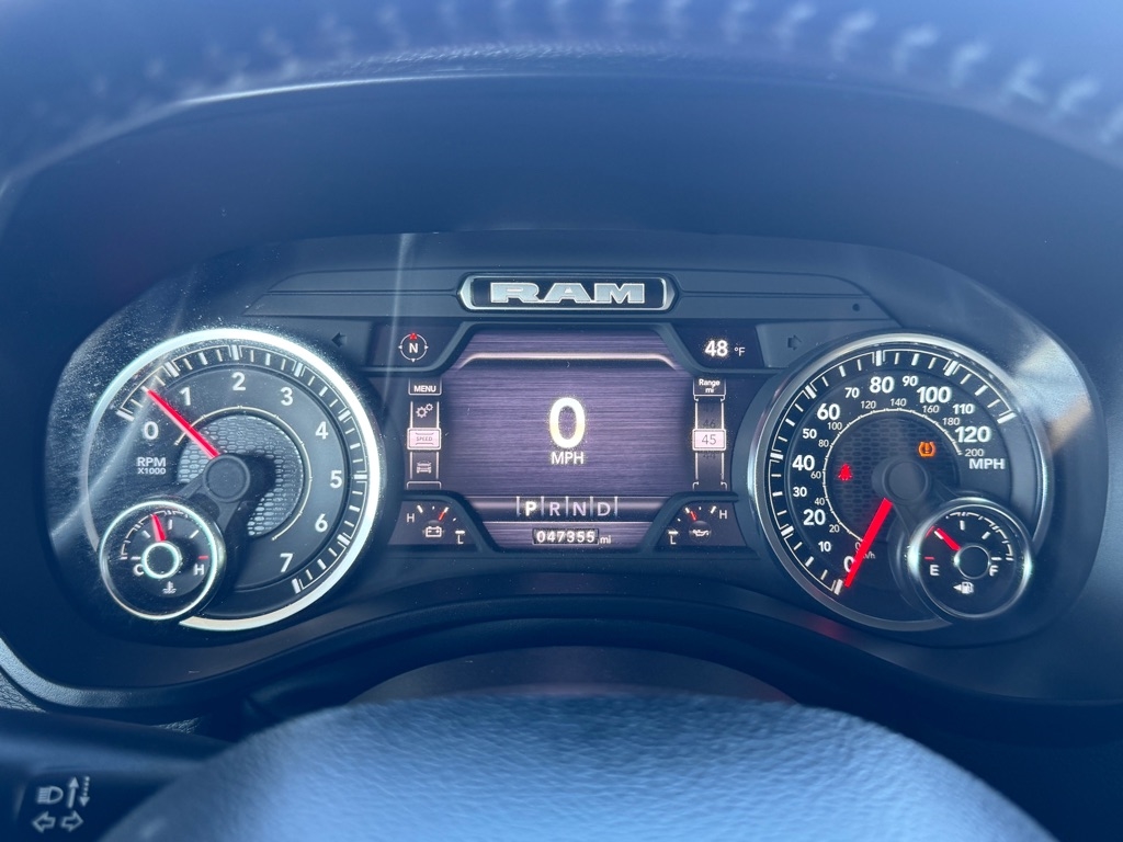 RAM 1500 Big Horn Crew Cab SWB 4WD 2024