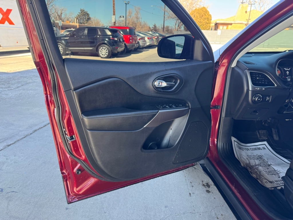 Jeep Cherokee Latitude FWD 2019