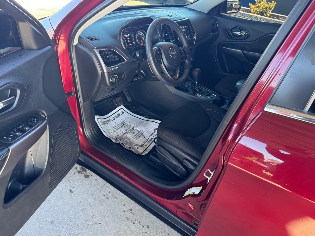 Jeep Cherokee Latitude FWD 2019