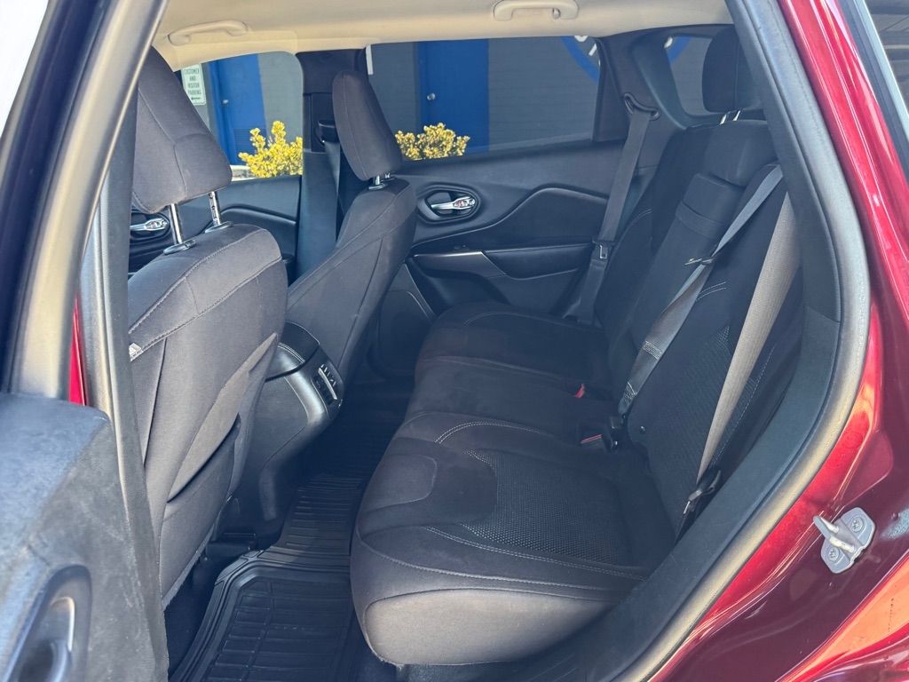 Jeep Cherokee Latitude FWD 2019