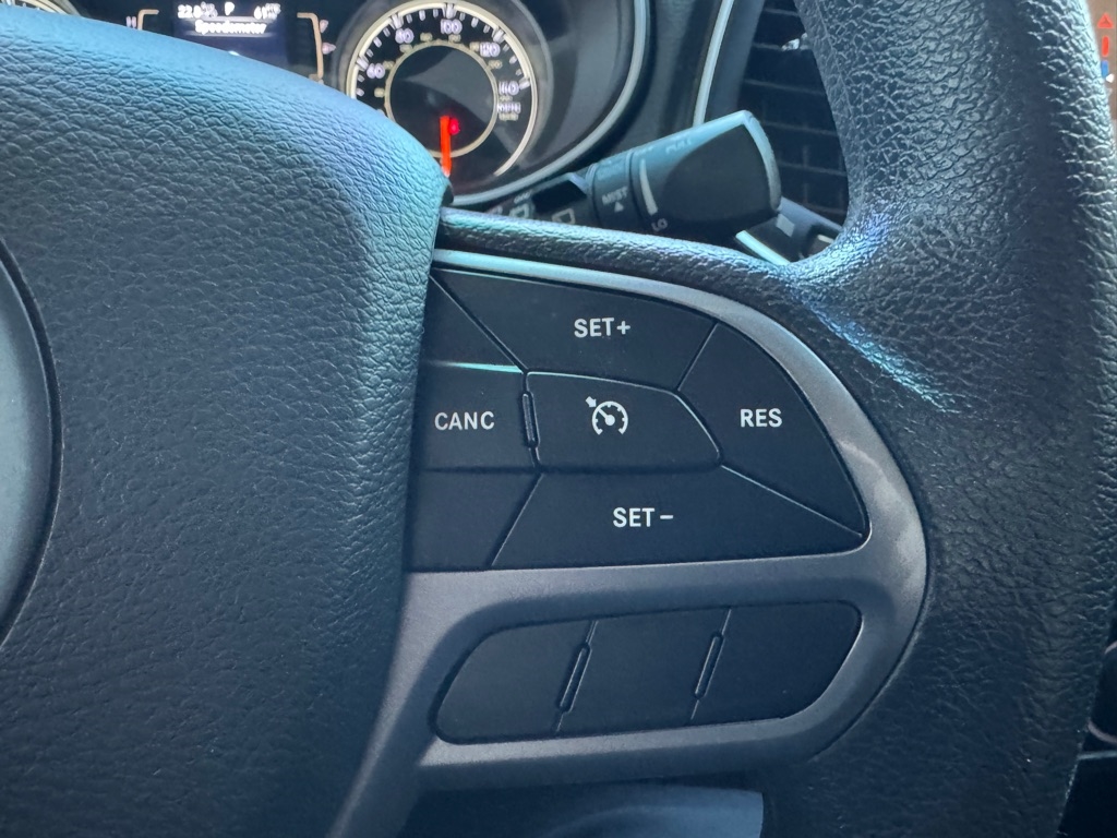 Jeep Cherokee Latitude FWD 2019