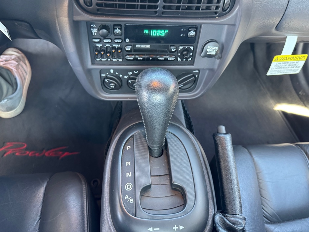 Plymouth Prowler Base 1999