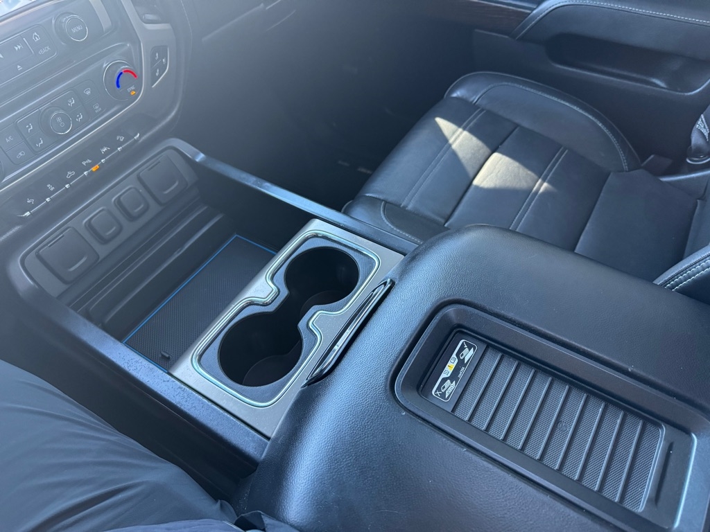 GMC Sierra 1500 Denali Crew Cab Long Box 4WD 2017