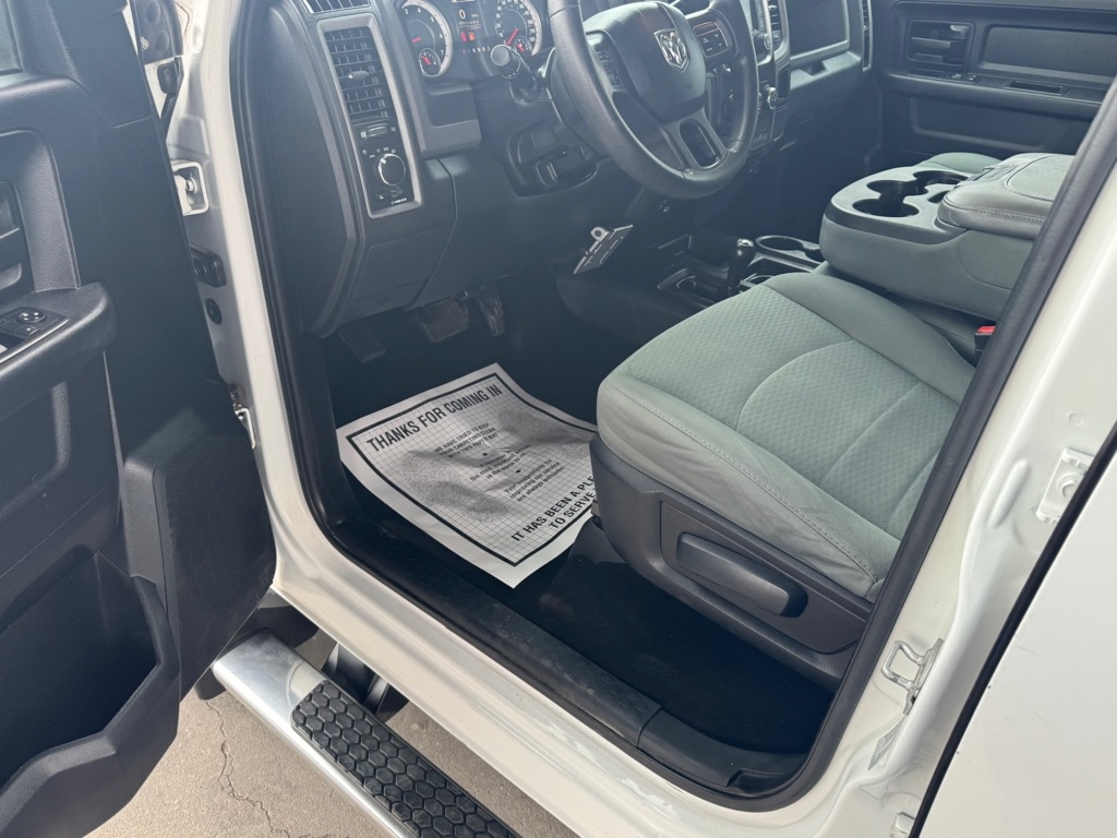 RAM 2500 Tradesman Crew Cab SWB 4WD 2015