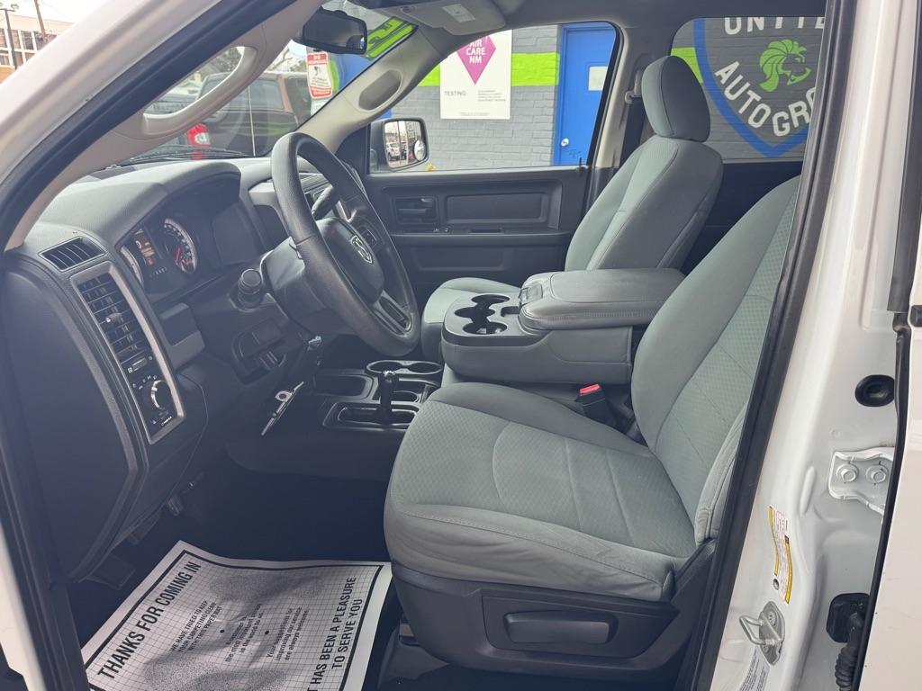 RAM 2500 Tradesman Crew Cab SWB 4WD 2015