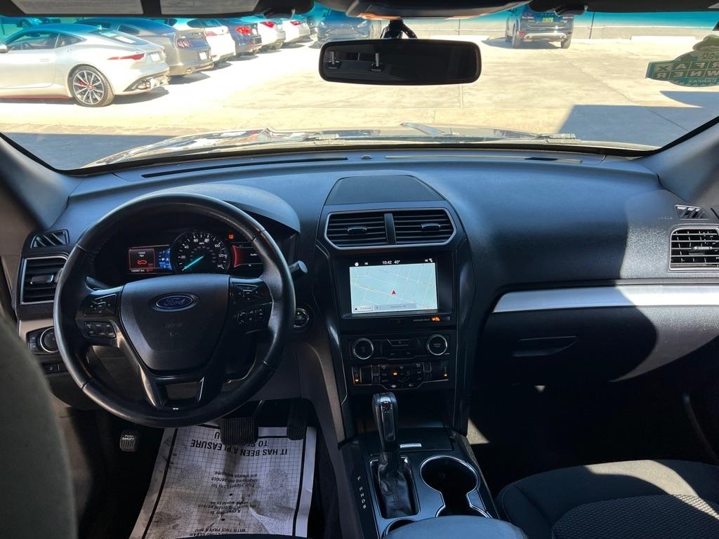 Ford Explorer XLT AWD 2021