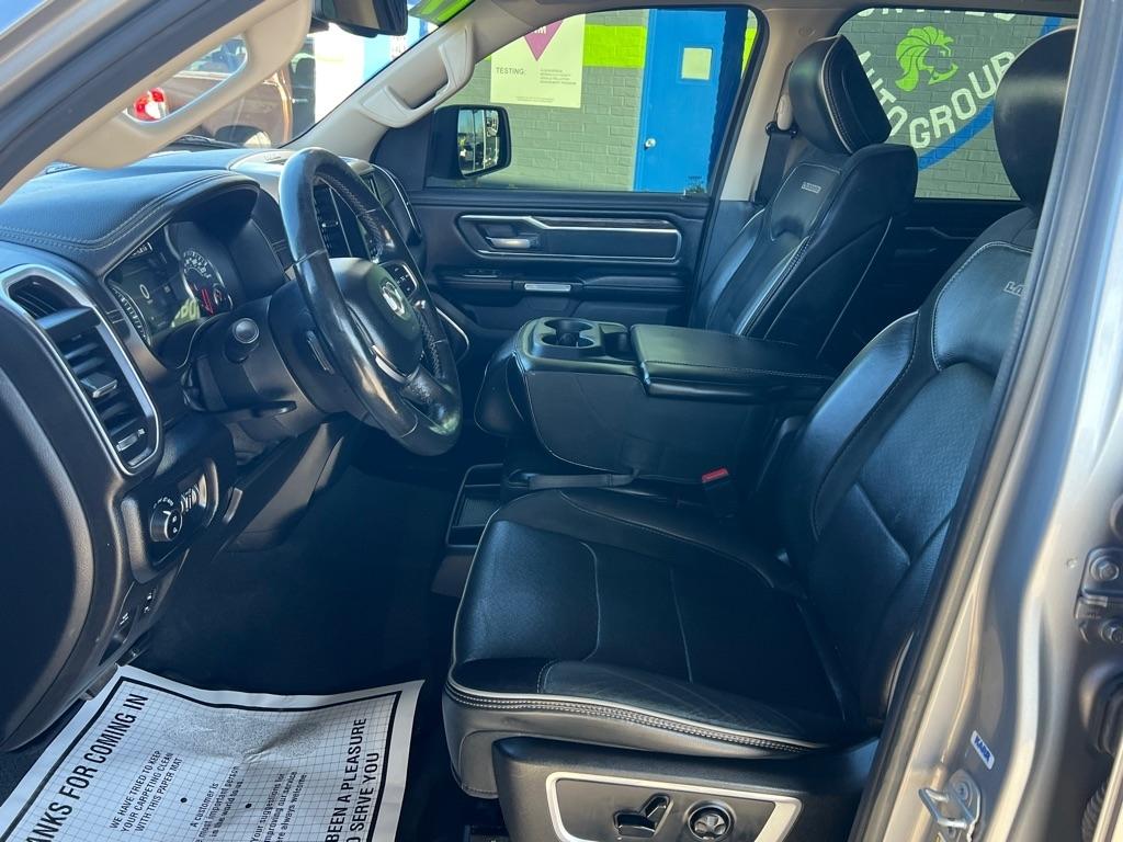 RAM 1500 Laramie Crew Cab SWB 4WD 2019