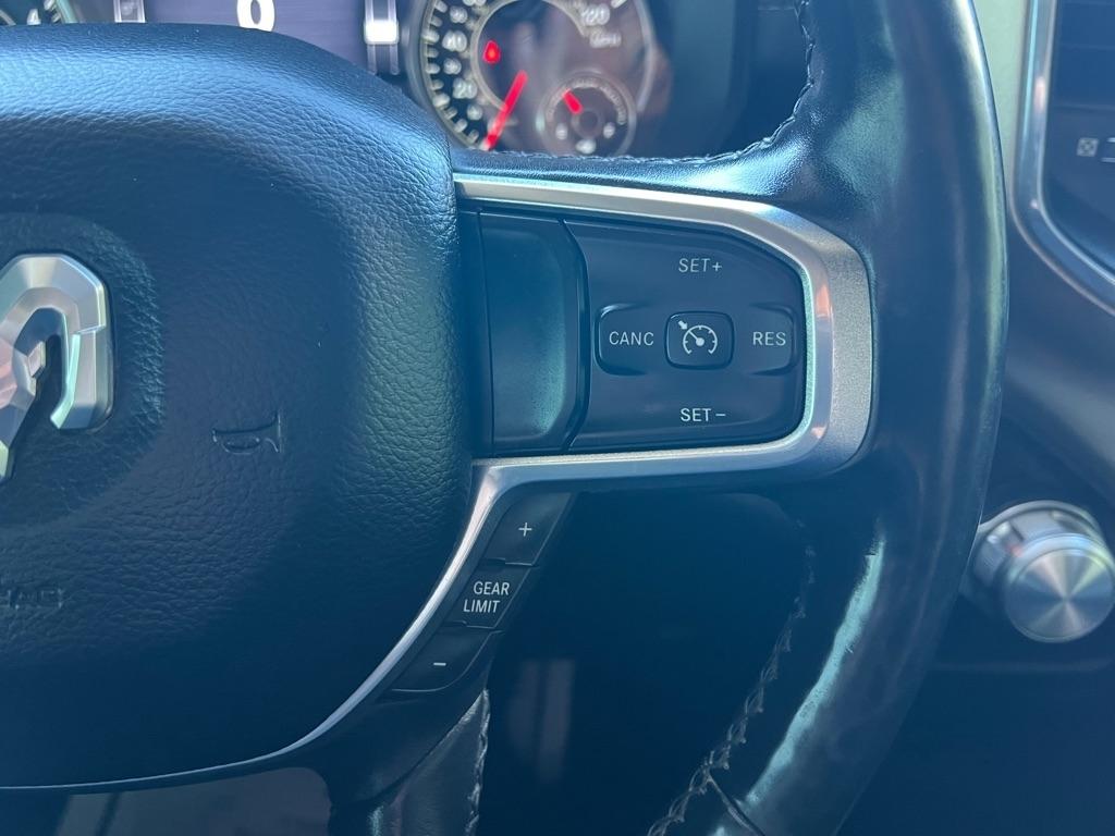 RAM 1500 Laramie Crew Cab SWB 4WD 2019