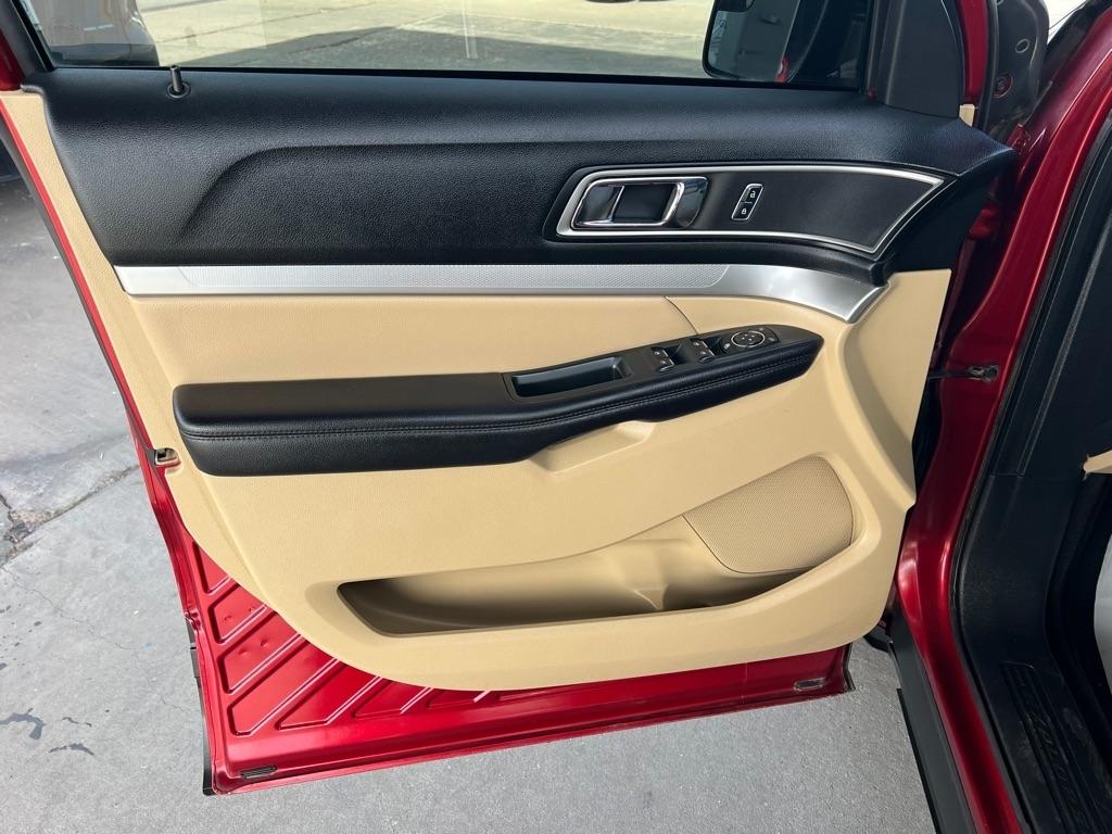 Ford Explorer XLT FWD 2016