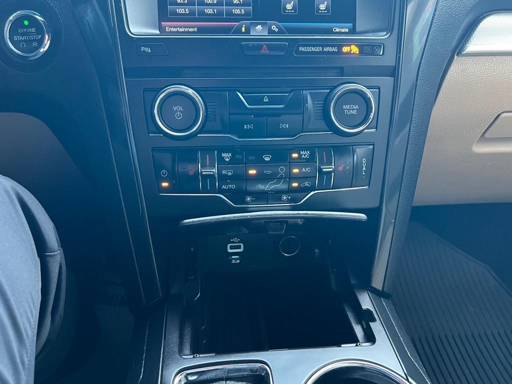 Ford Explorer XLT FWD 2016