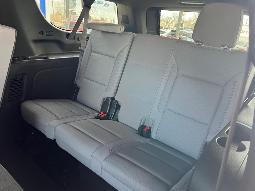 Chevrolet Suburban LS 4WD 2021