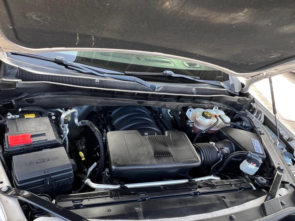 Chevrolet Suburban LS 4WD 2021