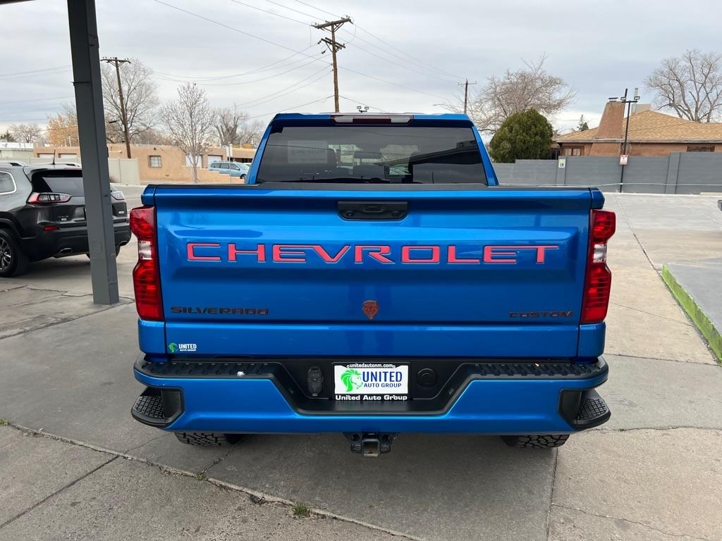 Chevrolet Silverado 1500 Custom Crew Cab 4WD 2022