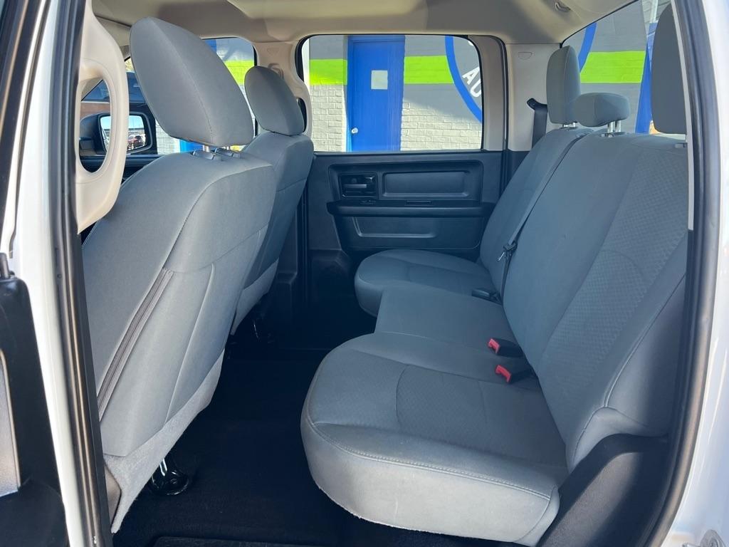 RAM 1500 Tradesman Crew Cab SWB 4WD 2018