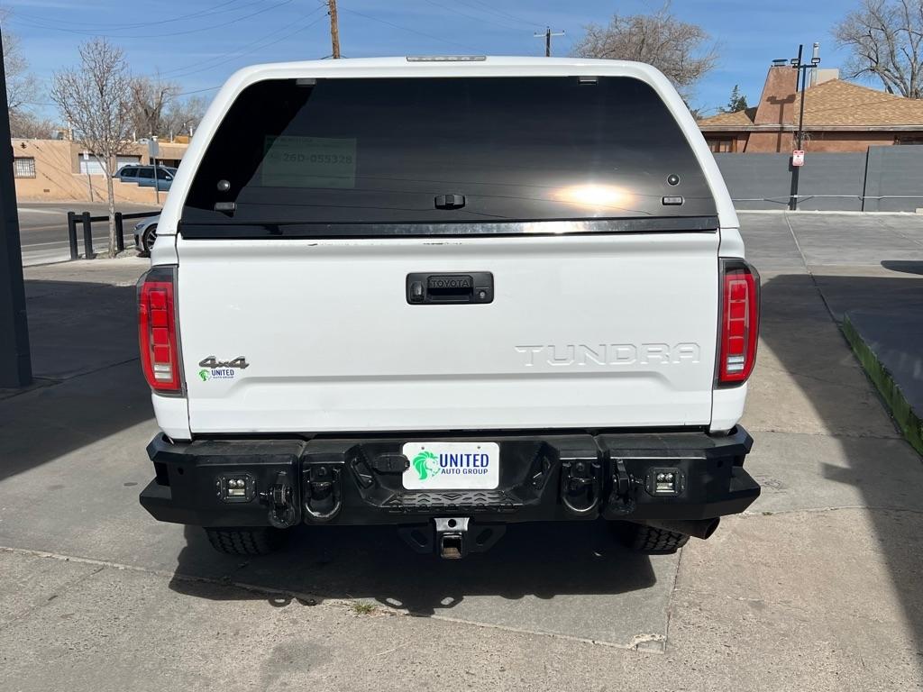 Toyota Tundra SR5 5.7L V8 FFV CrewMax 4WD 2018