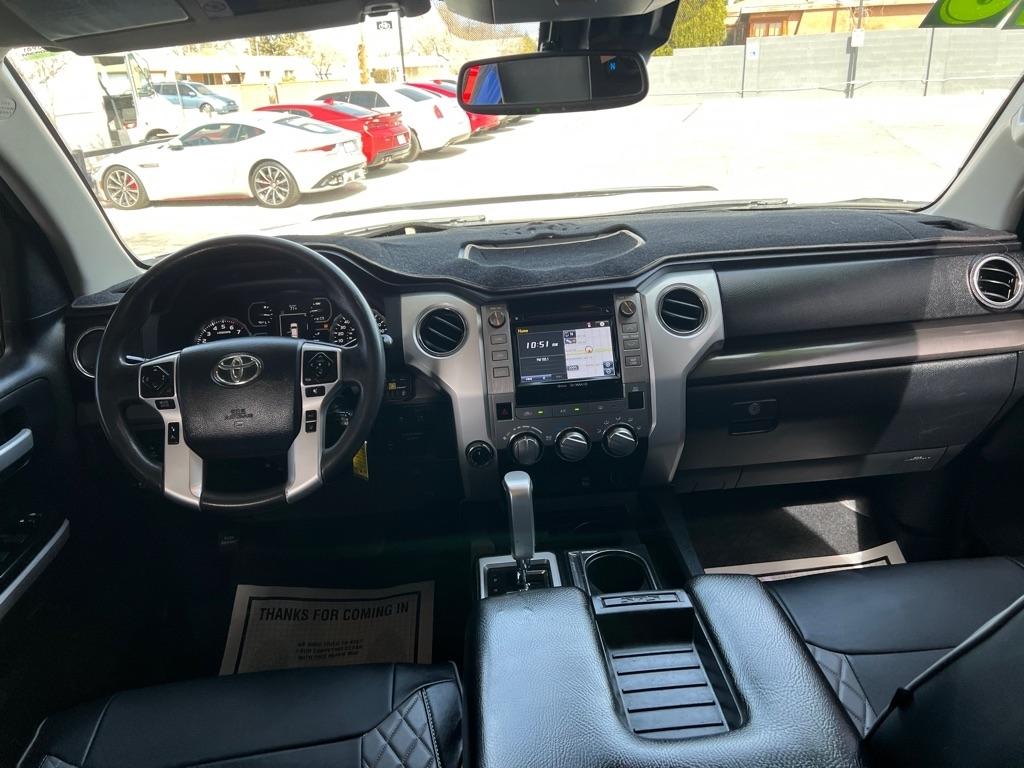 Toyota Tundra SR5 5.7L V8 FFV CrewMax 4WD 2018