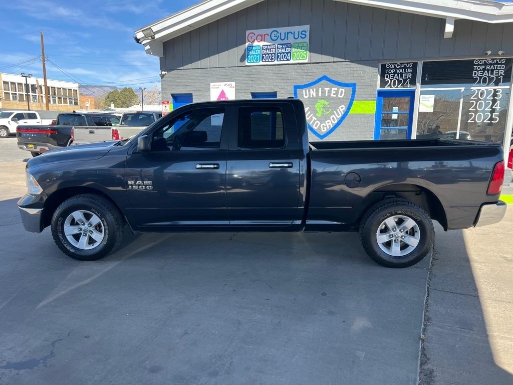 RAM 1500 SLT Quad Cab 2WD 2017